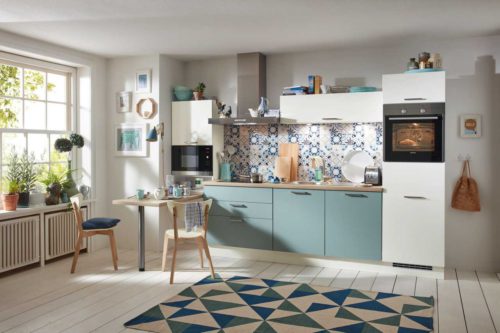 Mit einzelnen pastellfarbenen Schrank- und Schubladentüren lassen sich individuelle Akzente setzen.
Foto: djd/KüchenTreff | KÜCHEN JOURNAL blaue Küche, Pastell küche
