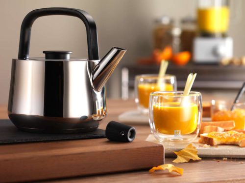￼Wasserkochen leichtgemacht: der ZWILLING Plus Pfeifenkessel. Foto: Zwilling