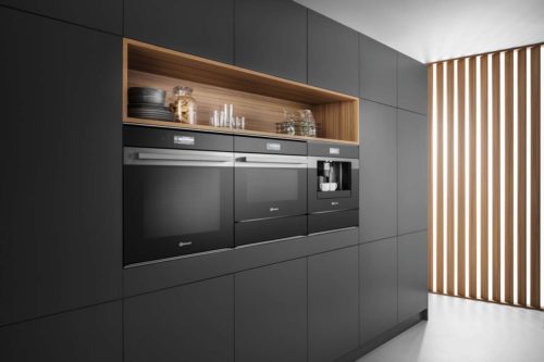 Moderne Designlinien bringen Fortschritt und modernes Design in die Küche. Foto: djd/Bauknecht