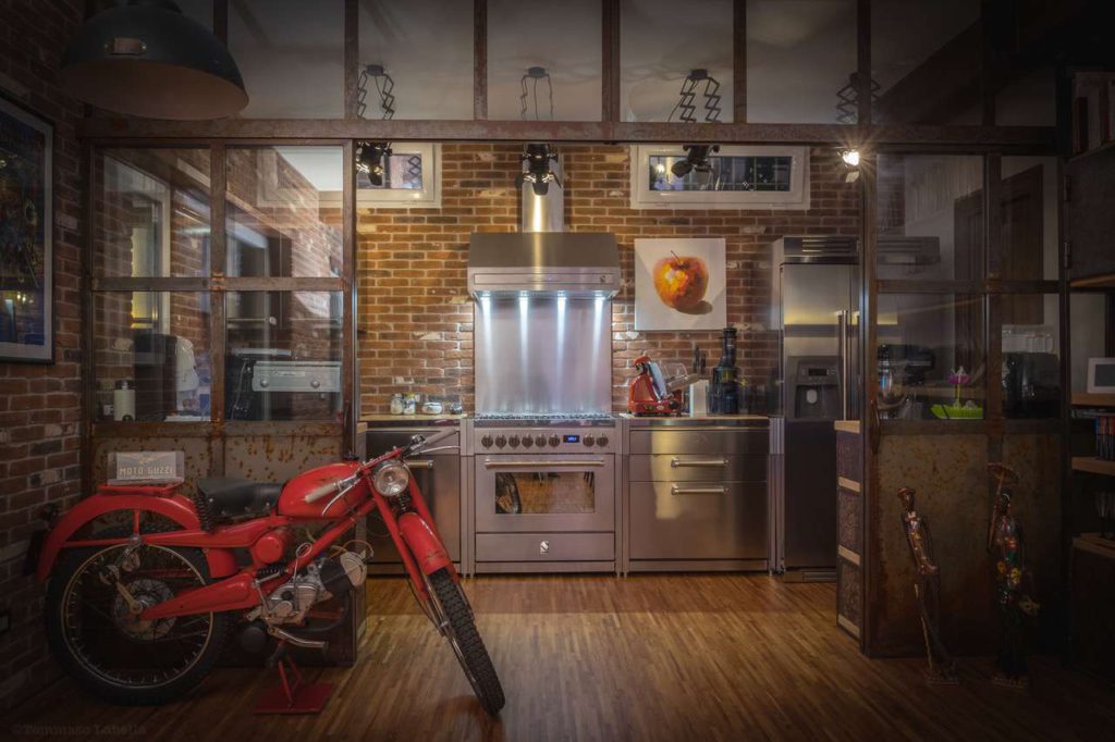 Küche aus Edelstahl. Foto: Cucinamondo