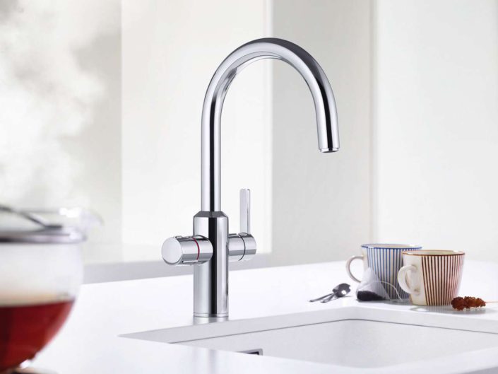 3-in-1-Armatur TAMPERA: Kaltes, warmes und kochend heißes Wasser aus einer Armatur. Foto: Blanco