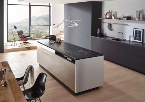 Granit Black Cosmic strukturiert. Foto: Lechner