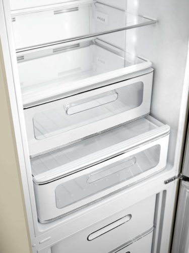 Smeg stattet 50er-Jahre-Kühlschränke mit neuem Innenleben aus. Foto: Smeg