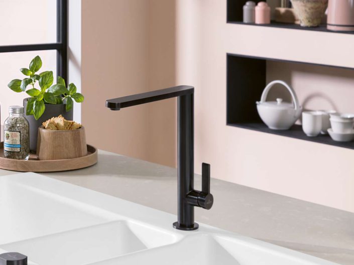 Die Villeroy & Boch Armatur Finera Slope besticht durch sein reduziertes modernes Design. Foto: Villeroy & Boch