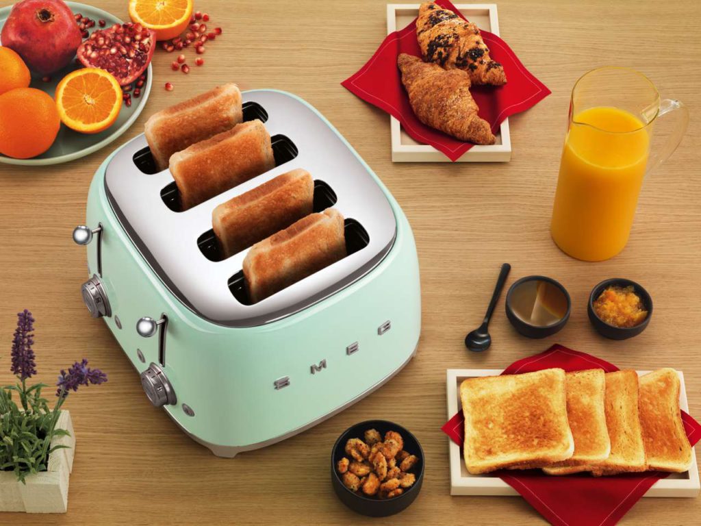 Der Smeg Doppeltoaster für das perfekte Familienfrühstück. Foto: Smeg