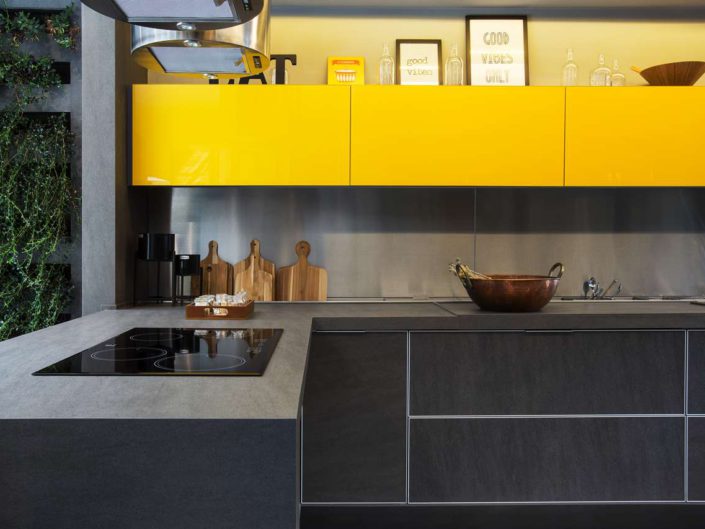 Küche mit Neolith® Fronten und Arbeitsplatte. Foto: Neolith®