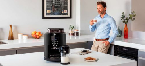 Mit dem One-Touch-Cappuccino-Vollautomaten Arabica Latte bringt Krups ein wertiges Gerät auf den Markt, das hervorragendes Kaffeearoma und feinporigen Milchschaum liefert und einfach zu bedienen ist. Foto: Krups