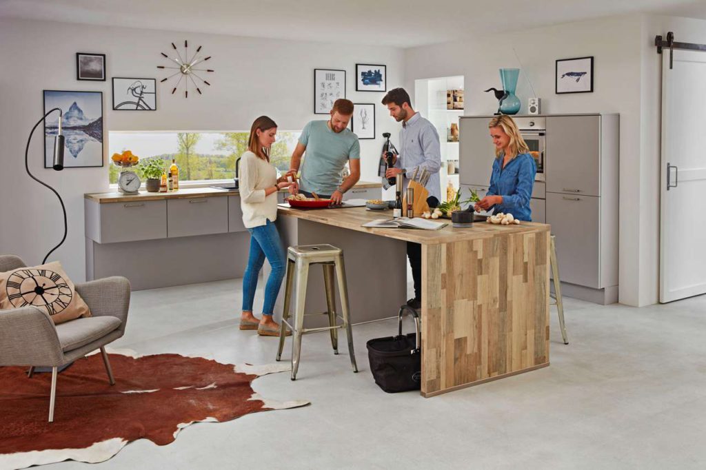 Die Küche ist das Herzstück des Hauses und sollte deshalb frühzeitig in der Planung bedacht werden, um keine Wünsche offen zu lassen. Foto: djd/Küchen Treff GmbH & Co. KG