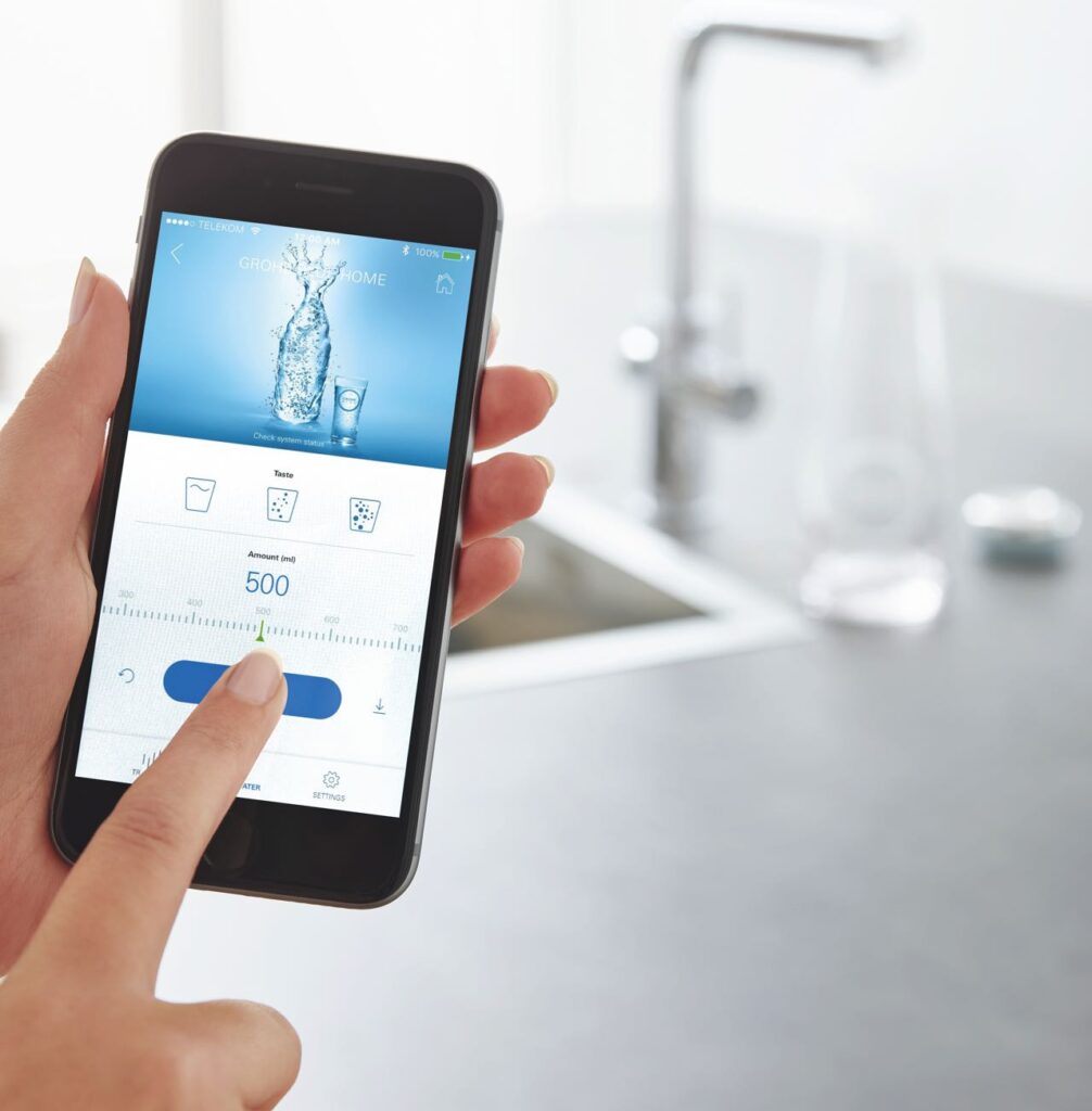 Mit der App kann man den täglichen Wasserkonsum stets im Blick behalten und so einen gesunden Lebensstil zusätzlich unterstützen. Foto: Grohe