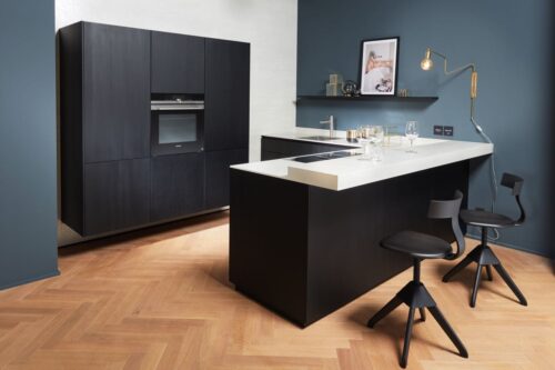 Tiny Kitchen NX620 in Tanne schwarz. Foto: next125