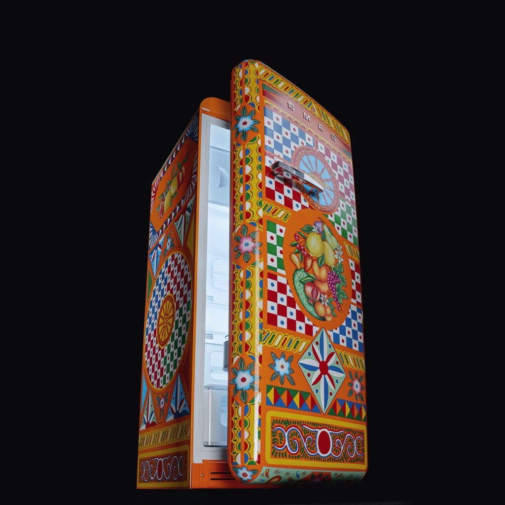 Kühlschrank mit traditionellem Karren-Dekor „Carretto“. Foto: Smeg