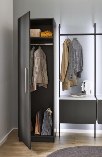 Die elegante Garderobe läßt vieles aus dem täglichen Gebrauch verschwinden. Foto: Ballerina