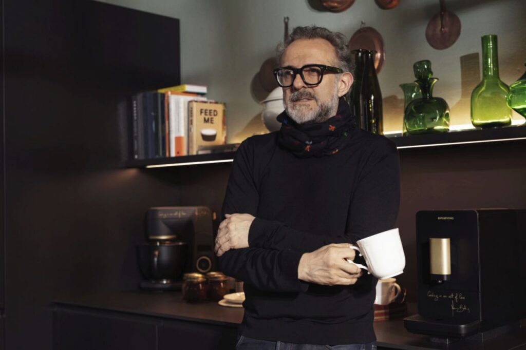 Die Kollektion wurde mit Sternekoch Massimo Bottura entworfen. Foto: ©Grundig Intermedia GmbH