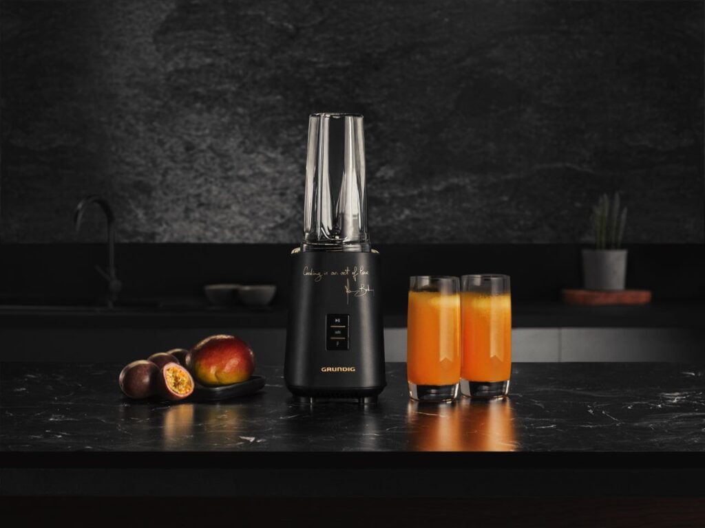 Smoothies to go – Kein Problem mit dem SM 7680 MBC. Foto: ©Grundig Intermedia GmbH