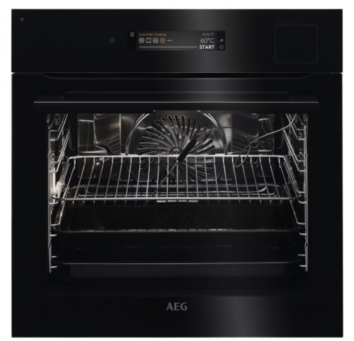 Vernetzter Backofen CookView. Foto: AEG