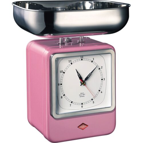 Im Retro-Design kommt die rosa Küchenwaage (ca. 70 Euro) daher. Besonderheit: Sie hat eine integrierte Uhr. Foto: Wesco 