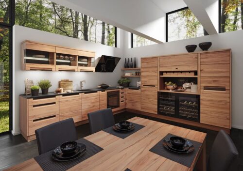 Hier ist jede Front ein Unikat und macht die Küche zum individuellen Einzelstück. Foto: IPM/Möbelwerke A. Decker