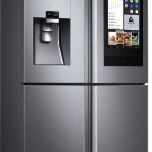 Die dem neuen „Family Hub 2.0“ von Samsung wird die Küche zum Multifunktionscenter. Das große LCD-Display kann dabei als digitale Pinnwand dienen. Foto: Samsung
