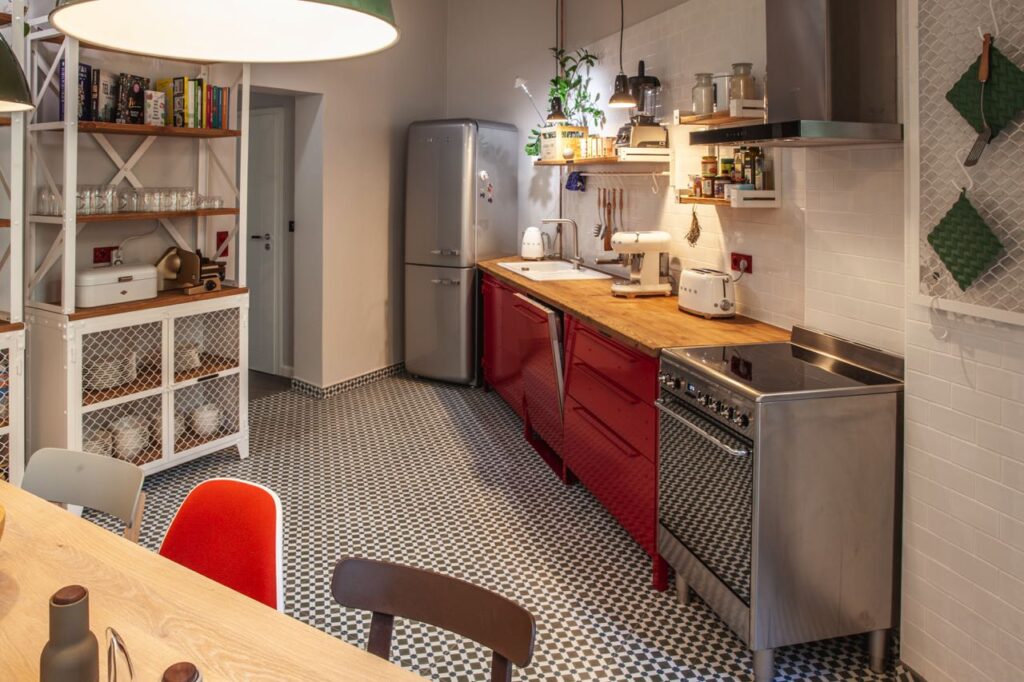 Dieser Küche sieht man an, dass sie mit Liebe und Kreativität gestaltet wurde. Foto: digital kompakt & Noodles Noodles & Noodles Corp. 