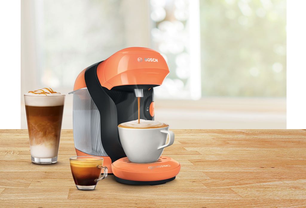 Die neue TASSIMO STYLE garantiert Kaffeegenuss auf Knopfdruck – selbst in der kleinsten Küche. Foto: Bosch