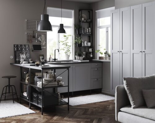 Die offene Küche mit Möbeln von Ikea ist bis ins Detail interessant gestaltet und aufgeteilt. Credit: Inter IKEA Systems B.V.