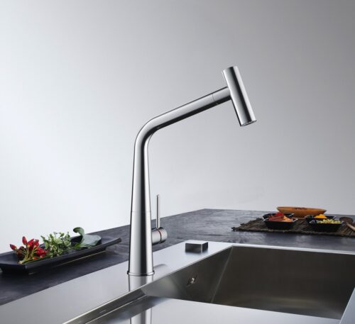 Mit ihrem langen, formschönen Hals wirkt sie richtig elegant – die Armatur „Icon“ von Franke. Neben Chrom kann man sie in Schwarz matt kaufen. Durch den hohen Auslauf lassen sich Töpfe oder große Vasen leicht befüllen. Der integrierte Laminar-Perlator sorgt für einen weichen Wasserstrahl. Sinnvoll ist auch die Auszugsbrause. Die Statement-Armatur hat mehrere Designpreise gewonnen, so den Red Dot Design Award 2021.