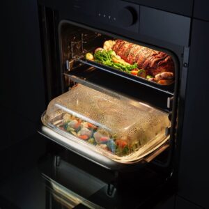 Das 12-Liter-Dampfgargefäß ist mit einem Edelstahleinsatz ausgestattet und lässt sich nach Gebrauch einfach in der Spülmaschine reinigen. Foto: Samsung