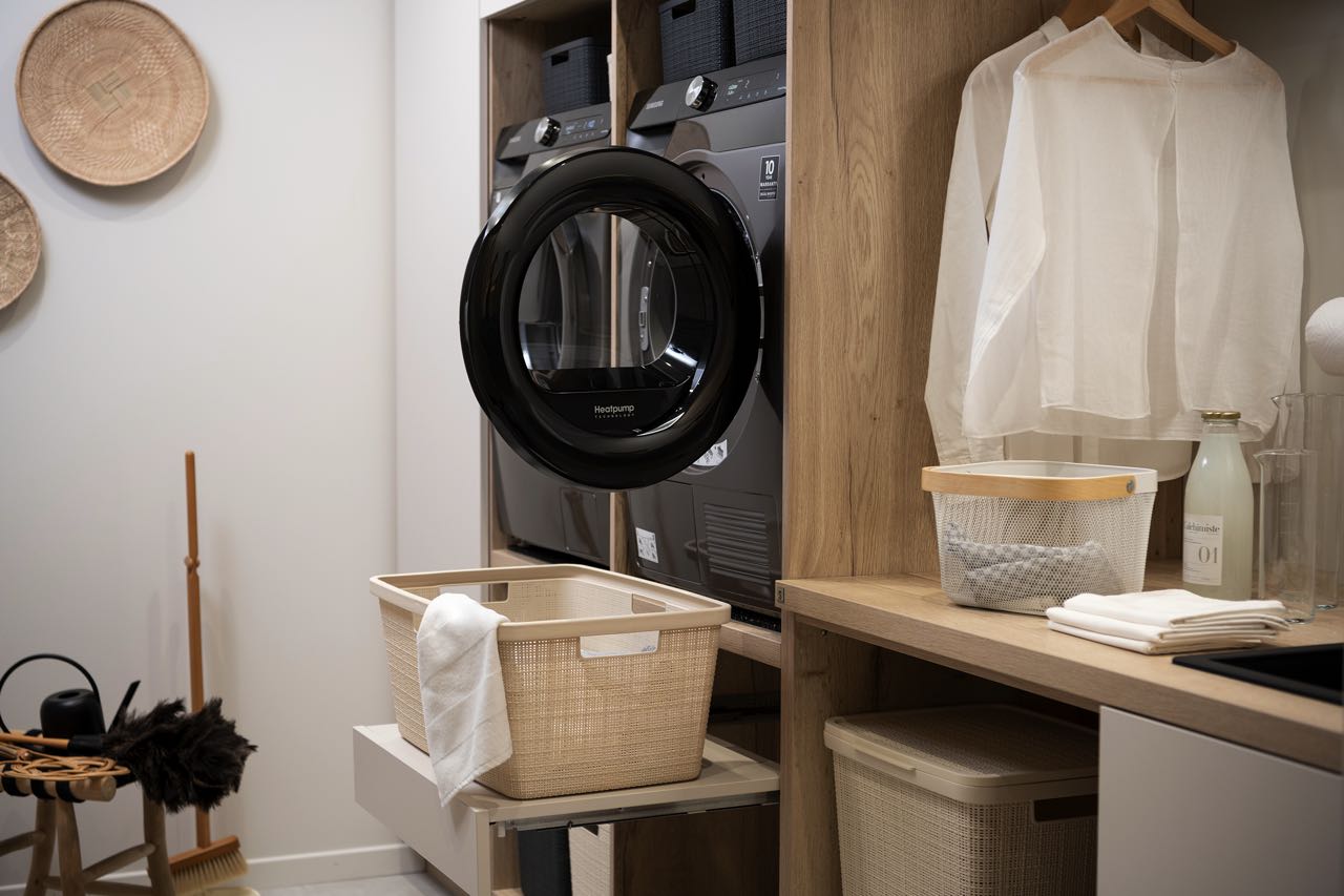 Nutzen Sie energiesparenden Programme der Waschmaschine. Möbel von Schmidt Küchen.