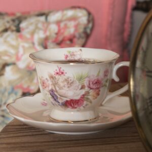 So eine elegante Teetasse macht den Tee doch gleich noch köstlicher. Von Clayre & Eef.