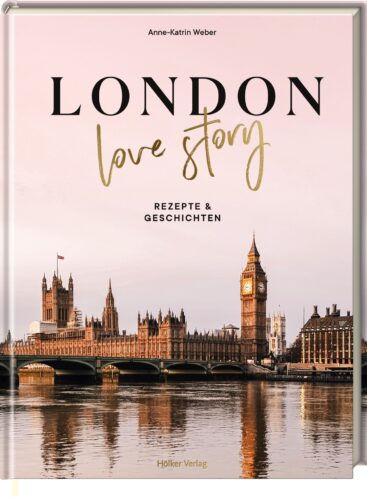 Wer verliebt in London ist, sollte das Buch „London Love Story“ von Ann-Katrin Weber nicht verpassen. Optische und inhaltliche Spaziergänge durch die markanten Stadtviertel Londons und typische Rezepte wie Scones mit Clotted Cream oder Sticky Toffee Pudding bringen englisches Flair in die eigene Küche. Hölker Verlag 30 Euro.