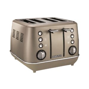 Für vier Scheiben gedacht: Der Toaster „Evoke“ von Morphy Richards, ca. 100 Euro. Die matte Optik in Bronze wirkt modern.