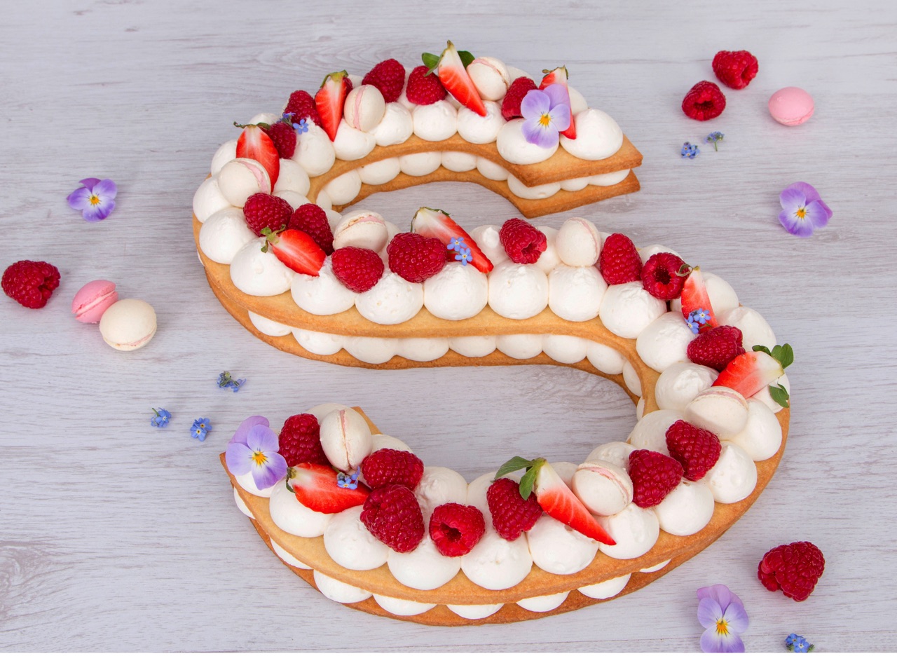 Ein echter Hingucker ist dieser Lettercake. Foto: Städter