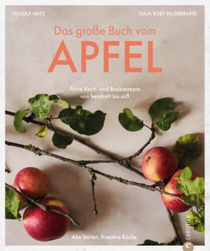 Äpfel sind sehr beliebt, ob pur, im Kuchen, als Mus oder Beilage zur Martinsgans. In „Das große Buch vom Apfel“ findet man leckere Rezeptideen rund um die vielseitige Frucht. Von Julia Ruby Hildebrand und Ingolf Hatz, erschienen im Christian Verlag, 45 Euro.