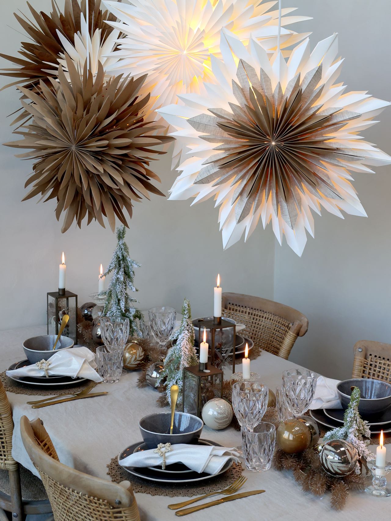 chic Antique Weihnachtstafel_gedeckter_tisch_weihnachten_tafeldeko
