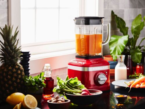 Der Standmixer „Artisan“ hat ein großes Fassungsvermögen und viele Funktionen zu bieten, von KitchenAid.