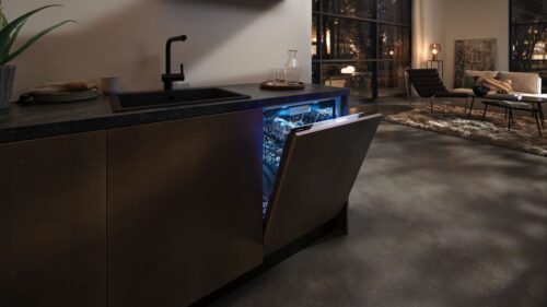 Siemens-Geschirrspüler setzen auf innovative Funktionen wie die clearControl-Touchbedienung und die HomeConnect-App, um Wasser- und Energieeinsparungen zu optimieren. 