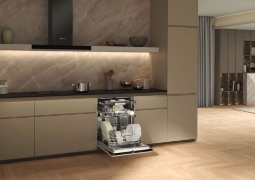 Bauknecht-Geschirrspüler mit der innovativen PowerClean-Pro-Technologie reinigen besser als je zuvor. Die leistungsstarken Hochdruckdüsen im Bereich der Rückwand des unteren Korbs beseitigen selbst hartnäckigste Verschmutzungen tipptopp und ohne lästiges Vorspülen.