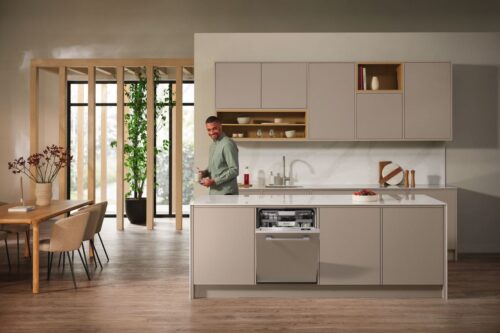 Die AutoOpen-Trocknungsfunktion der Miele-Geschirrspüler ermöglicht am Ende des Spülzyklus eine automatisierte Türöffnung.