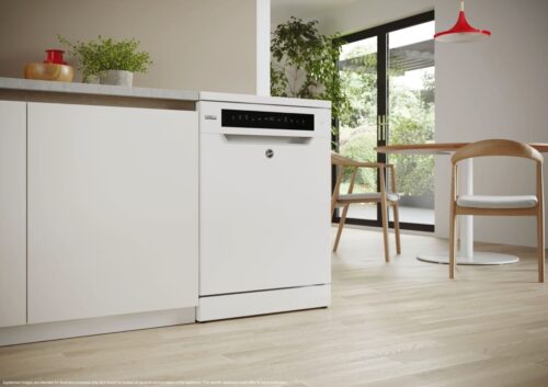 Hoover führt mit der H-DISH-Serie Geschirrspüler ein, die durch den Einsatz von antibakterieller Technologie, Eco-Power-Inverter-Motoren und smarten Funktionen punkten.