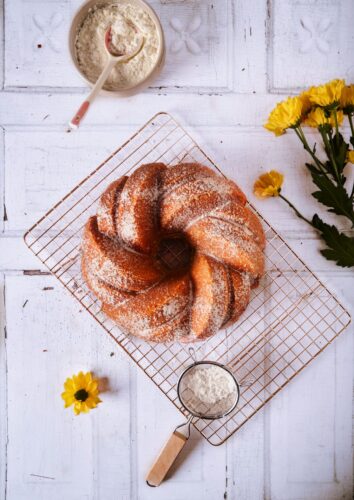 Eierlikörkuchen mit Sauerteig  Foto: Ernst BÖCKER GmbH & Co. KG 
