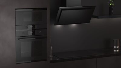 Mattes Design begeistert bei der „MattBlack Design Linie“ von Küppersbusch. Sie hat vier Leistungsstufen inklusive einer Intensivstufe für frische Luft. Sie hat eine hohe Energieeffizienz.