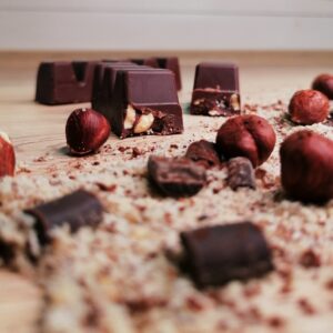 Die „Hazelnut-Homies“ von Besties sind eine gesunde Leckerei. Sie sind eine Kombi aus gutem Geschmack und gesunden und vollwertigen Zutaten, die ganz ohne Fruchtzucker auskommen. 12 Riegel kosten 33 Euro.
