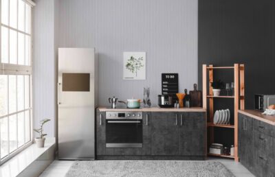 Strukturen sind ein zentrales Gestaltungselement und charakterisieren auch das Strukturvlies von Erfurt. Hoch-Tief-Prägungen verleihen der Tapete eine faszinierende Haptik. Strukturierte Tapeten harmonieren gut mit glatten Möbeloberflächen. So entstehen interessante Kontraste.