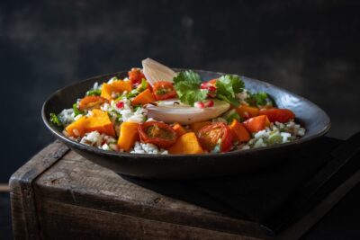 Rezept: Wildreis mit Kürbis, Tomaten und Koriander von ELO. | KÜCHEN JOURNAL Rezept: Wildreis mit Kürbis, Tomaten und Koriander von ELO.